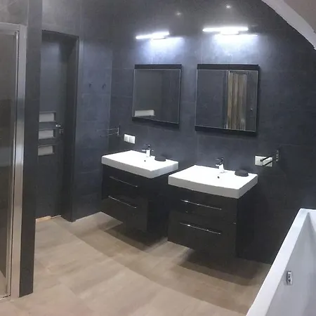 Kwiatowe Zacisze * 什切尔克