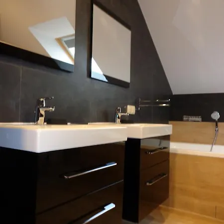 Kwiatowe Zacisze Alpesi faház *