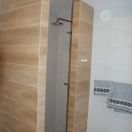 Kwiatowe Zacisze 木屋 什切尔克